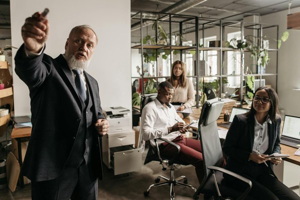 Les meilleures mini grues sur chenille pour vos projets de construction